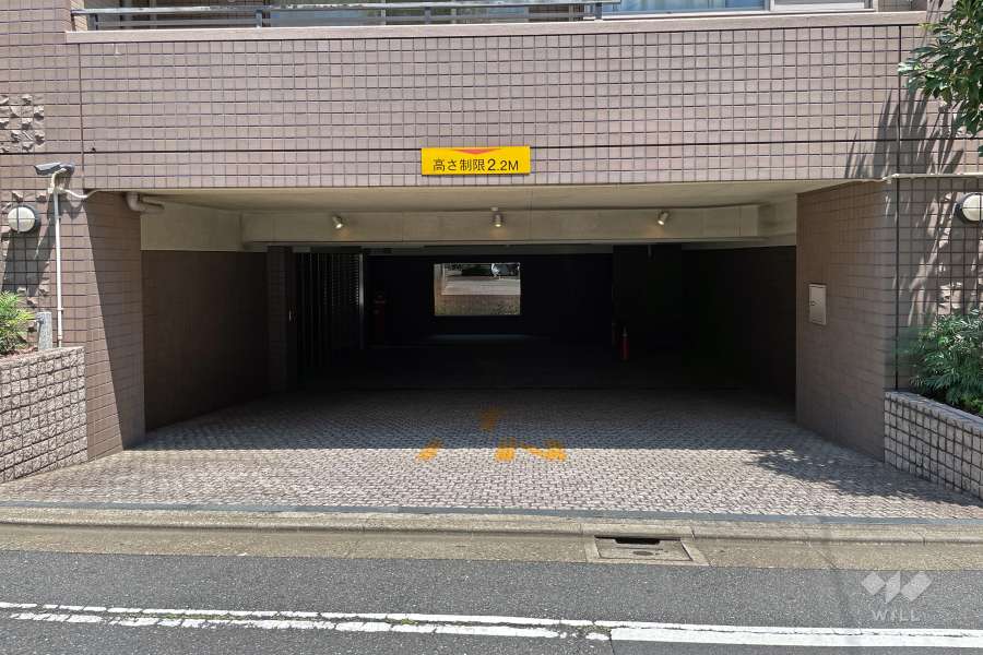 駐車場の出入り口