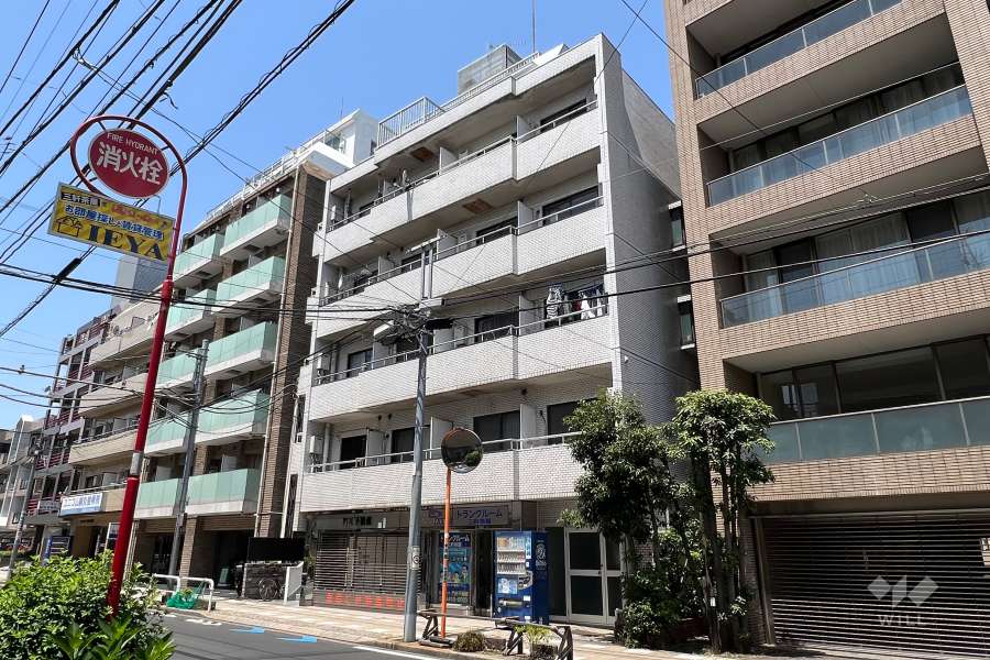 ダイヤアクティ三軒茶屋の外観(南東側から)