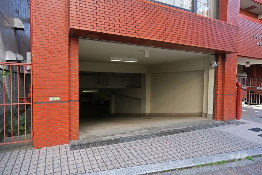 駐車場の出入り口