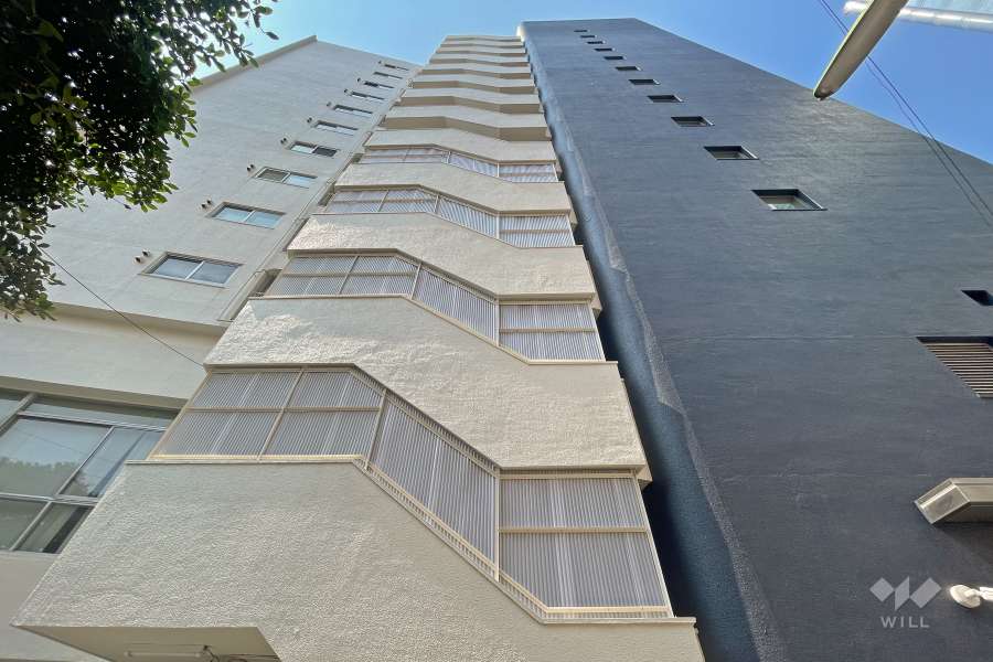 ハイツ三軒茶屋の外観（北西側から）