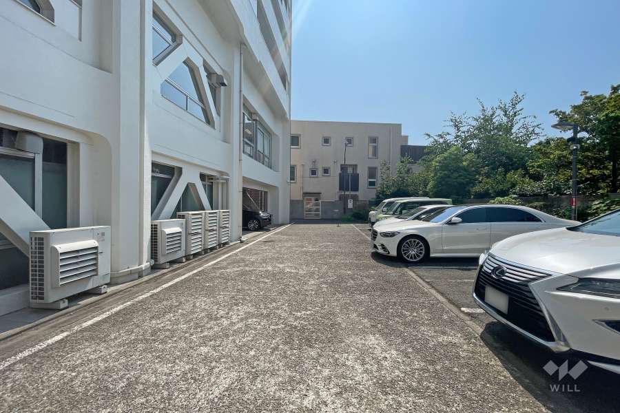 敷地内駐車場（屋外平面式）