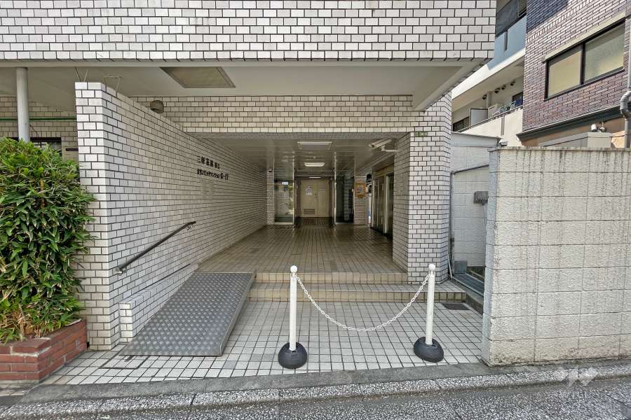 エントランスアプローチ