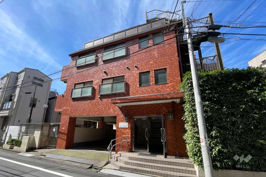 ニューウェルハイツ第2三軒茶屋の外観（北側から）