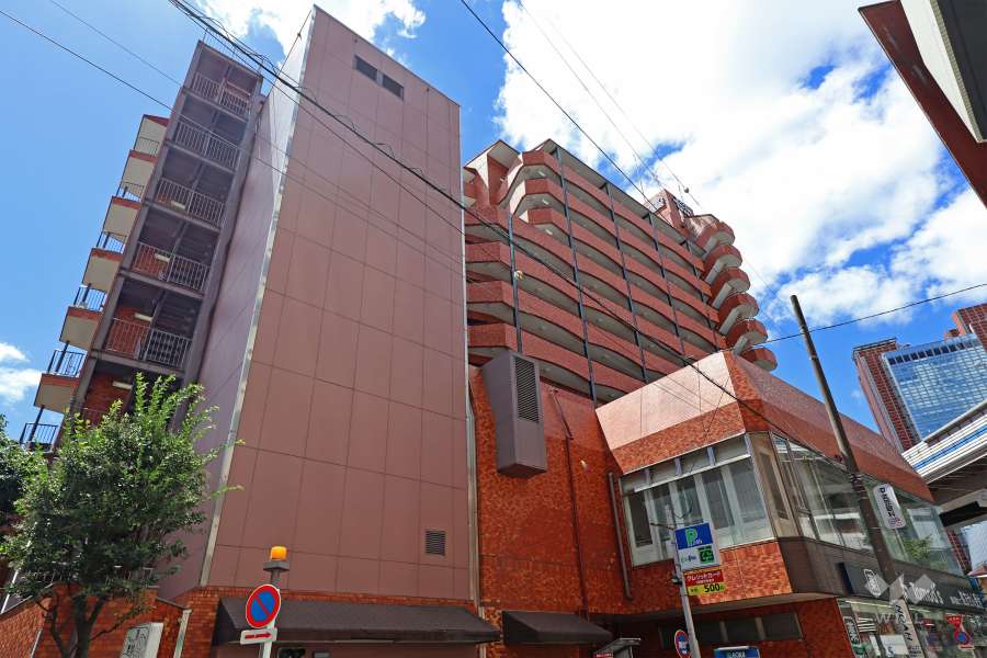 ライオンズステーションプラザ三軒茶屋の外観（北東側から）