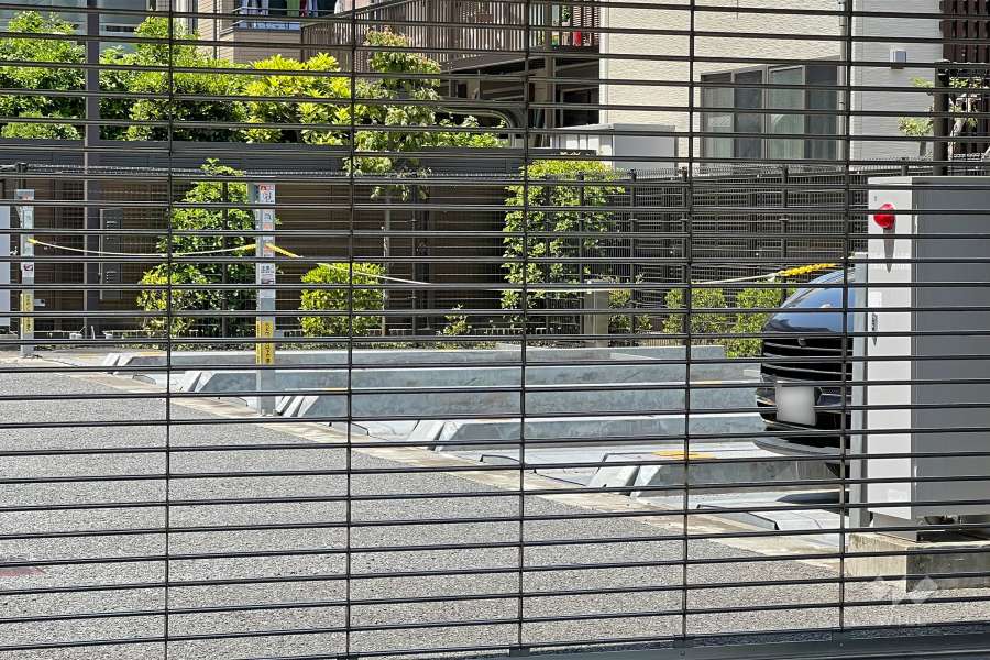 敷地内駐車場（屋外機械式）