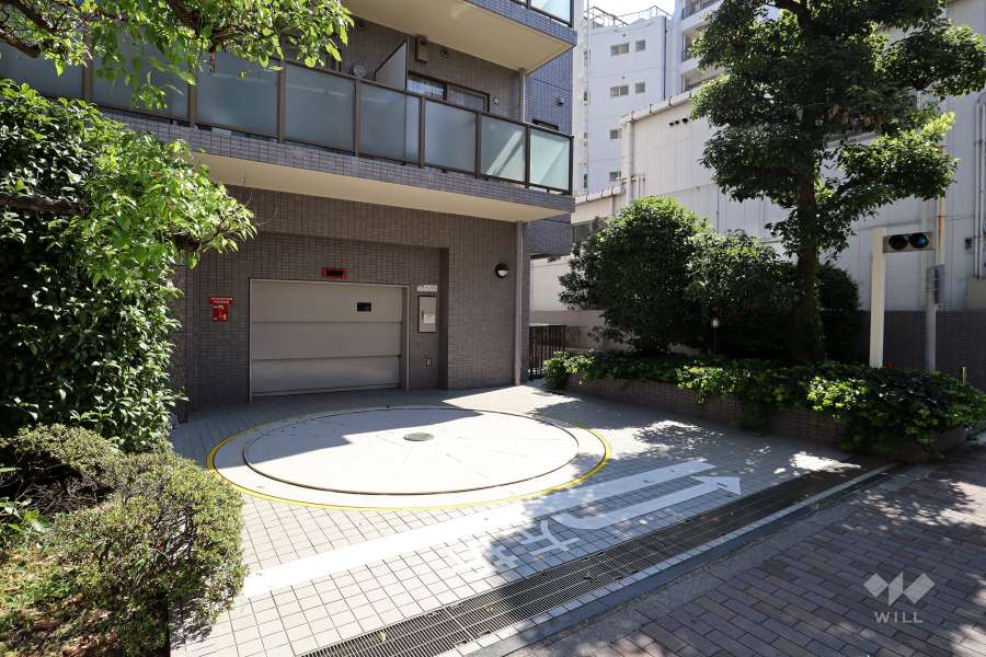 駐車場の出入り口