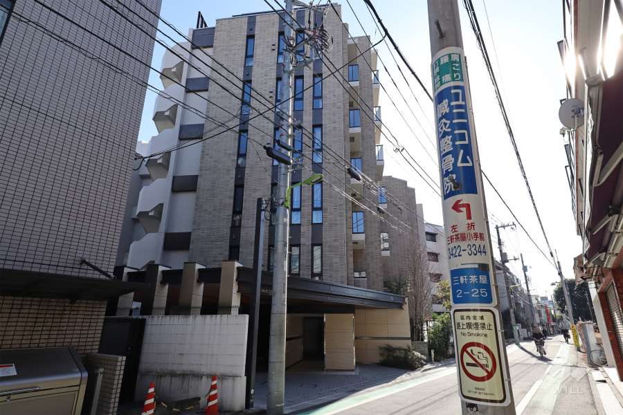 ディアナコート三軒茶屋の外観（北東側から）