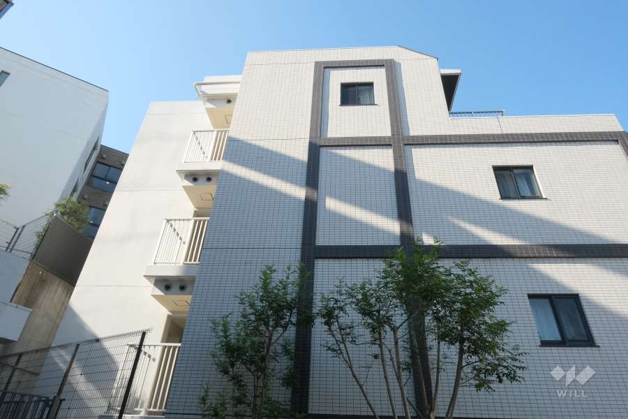 メイクスデザイン三宿の外観（東から）