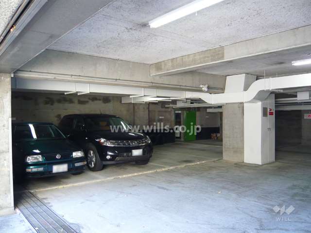 敷地内駐車場（屋内平面式）