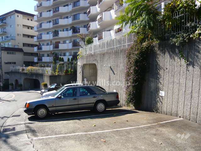 敷地内駐車場（屋外平面式）
