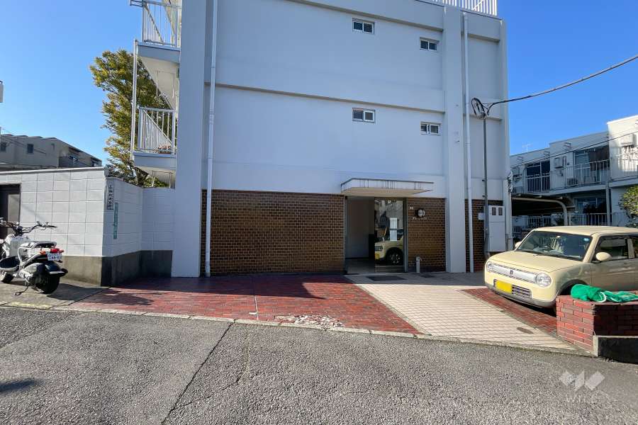 敷地内駐車場（屋外平面式）