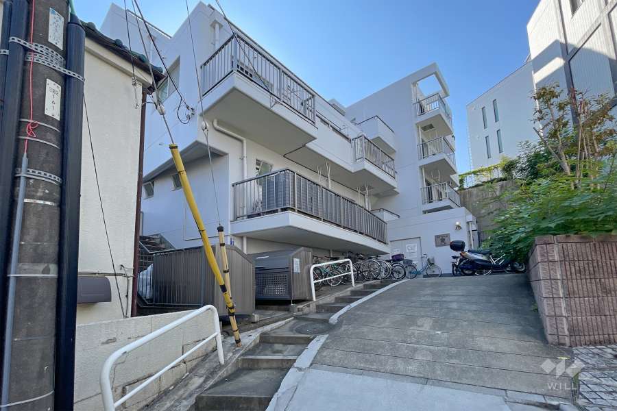 ダイアパレス三宿の外観（南側から）