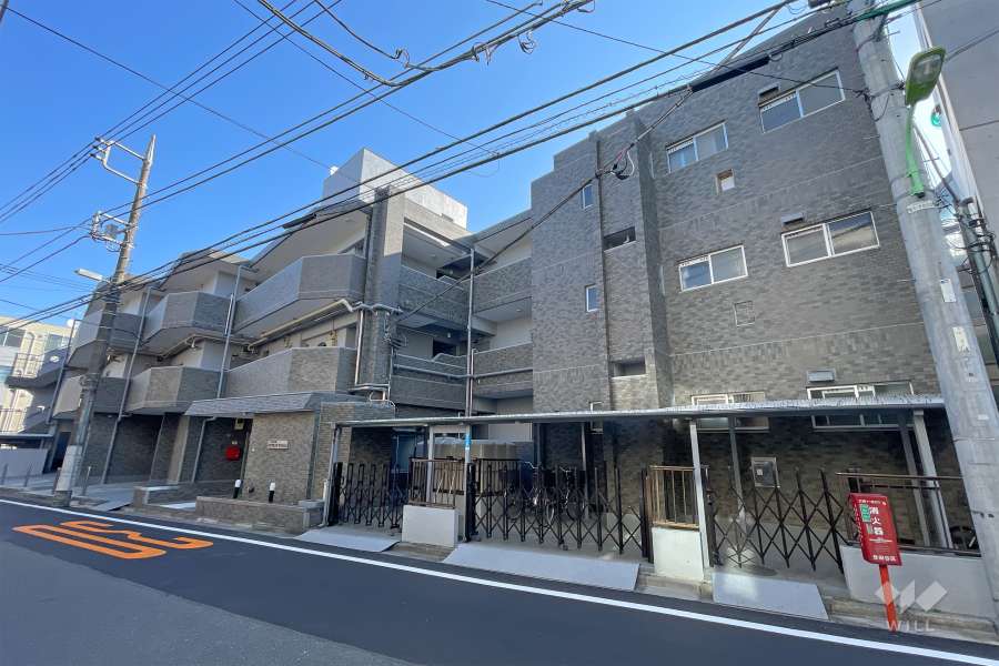 三軒茶屋ダイヤモンドマンションの外観（南西側から）