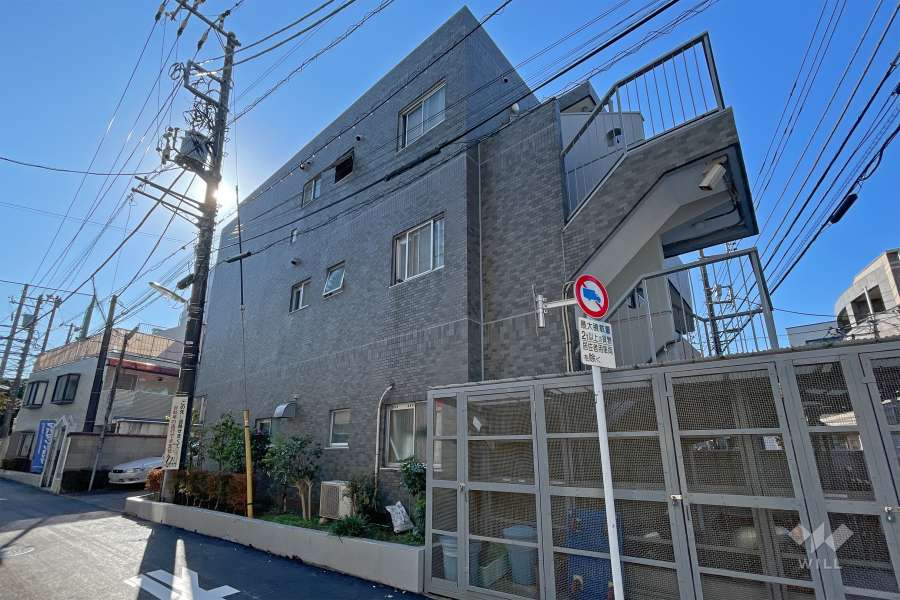 三軒茶屋ダイヤモンドマンションの外観（西側から）