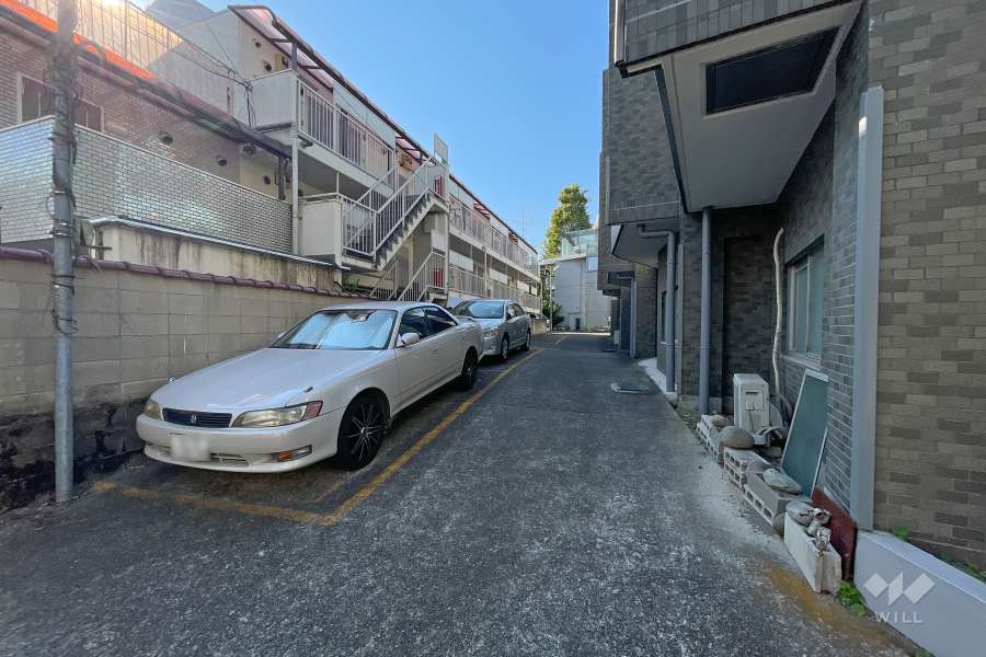 敷地内駐車場（屋外平面式）