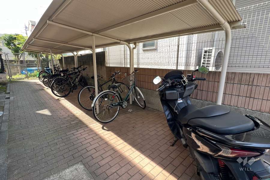 屋根付きの駐輪場