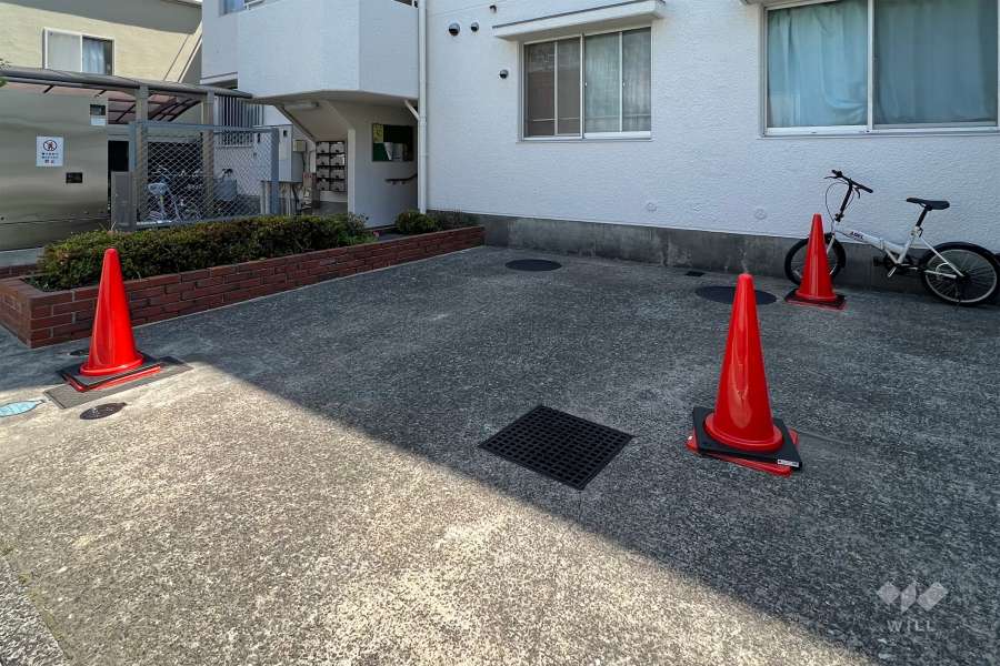 敷地内駐車場（屋外平面式）