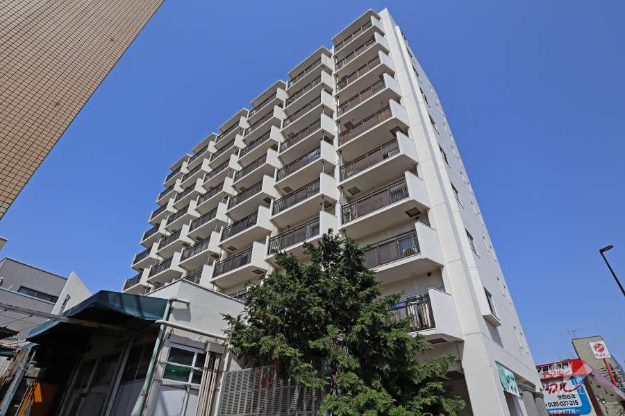 若林コンドの外観（南東側から）