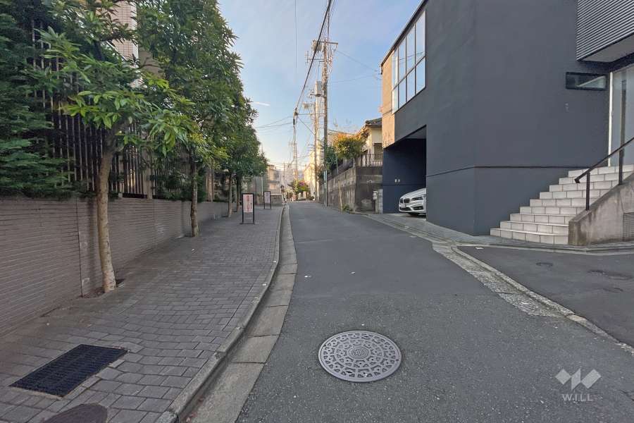 敷地北側前面道路