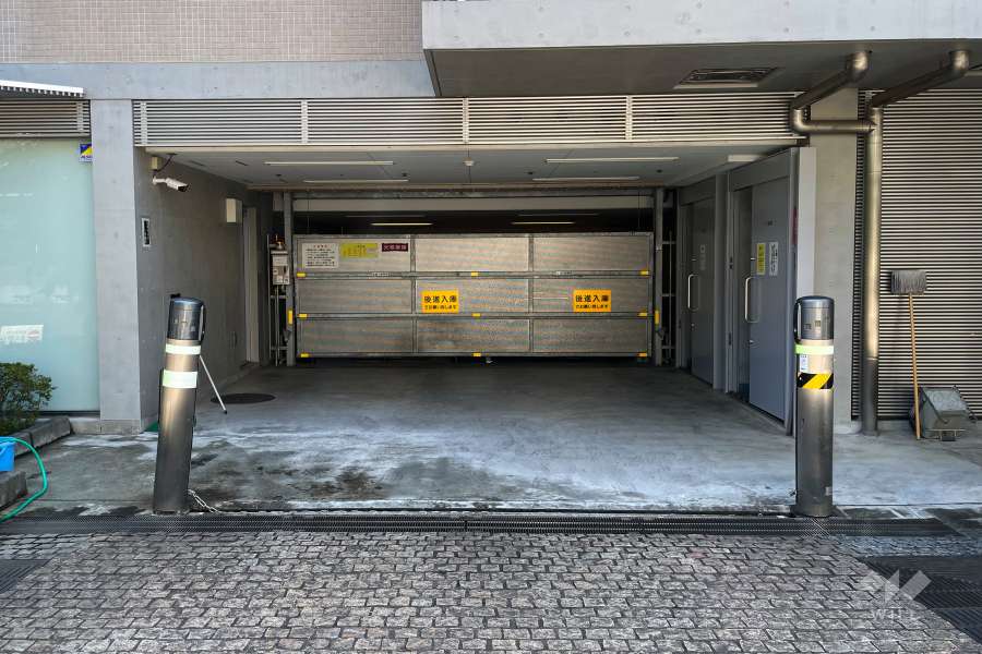 駐車場の出入り口・敷地内駐車場（屋内機械式）