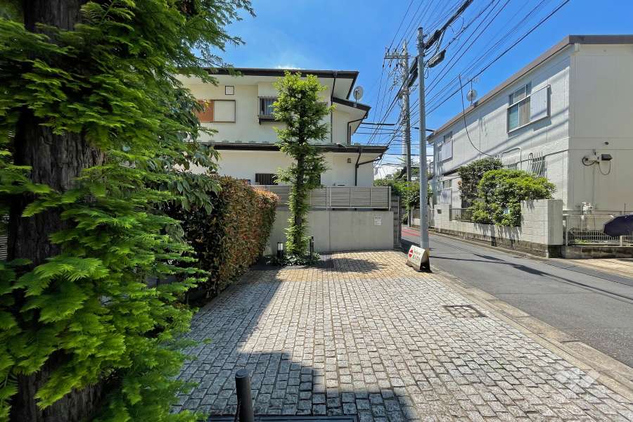 敷地内駐車場（屋外平面式）