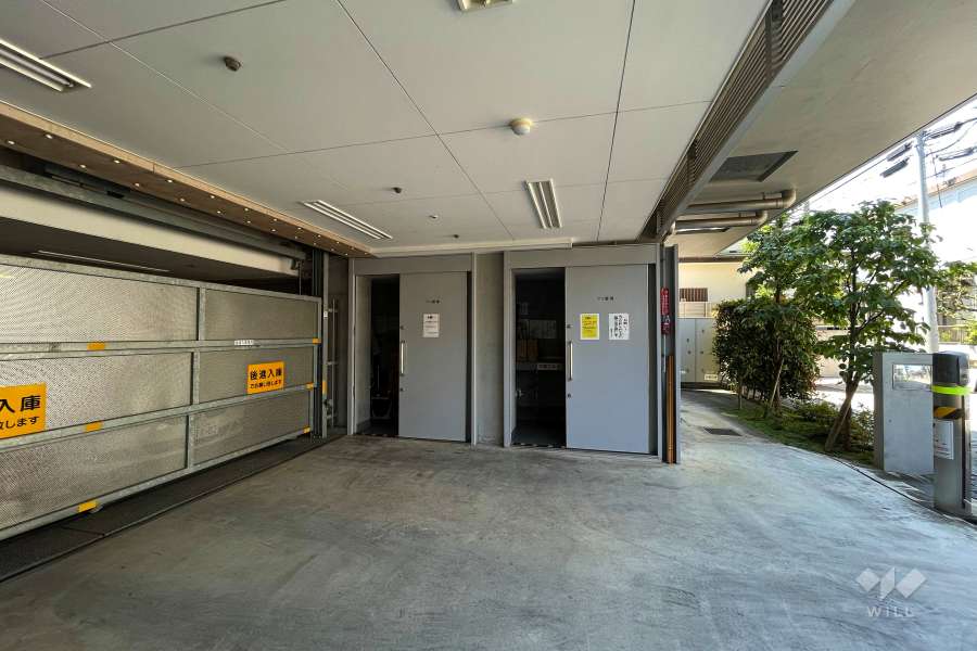 敷地内駐車場（屋内機械式）