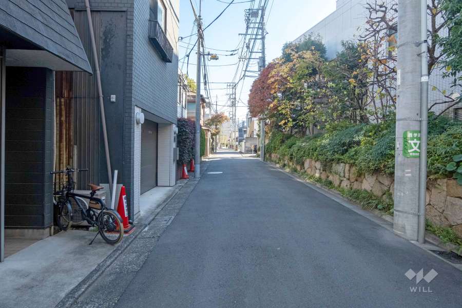 敷地北東側の前面道路