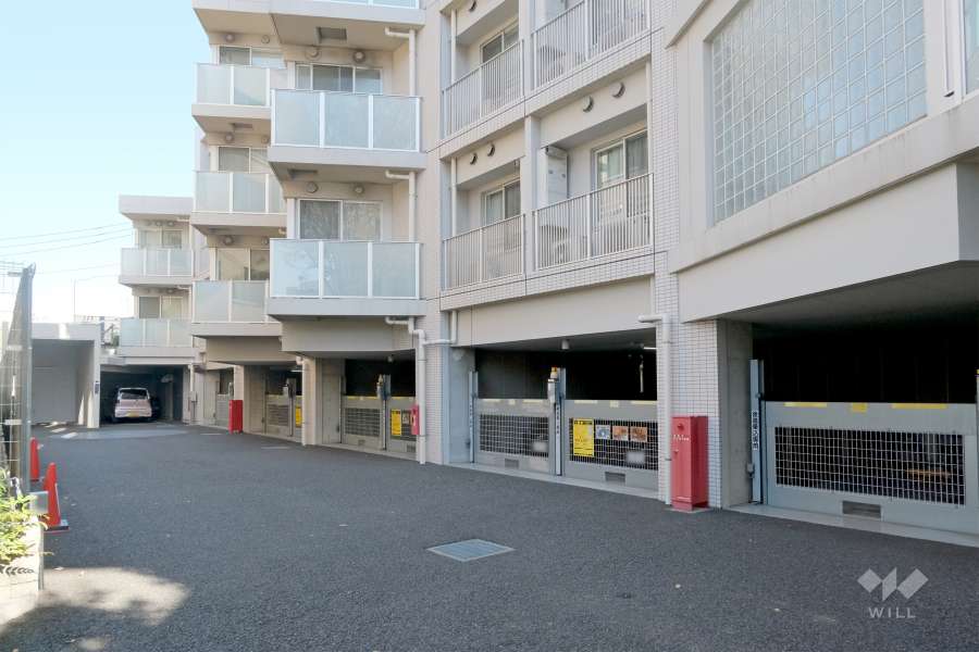 敷地内駐車場（屋内機械式・屋内平面式）
