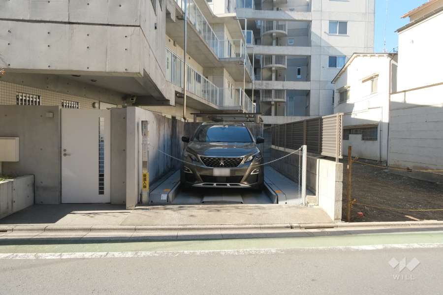 敷地内駐車場（屋外機械式）