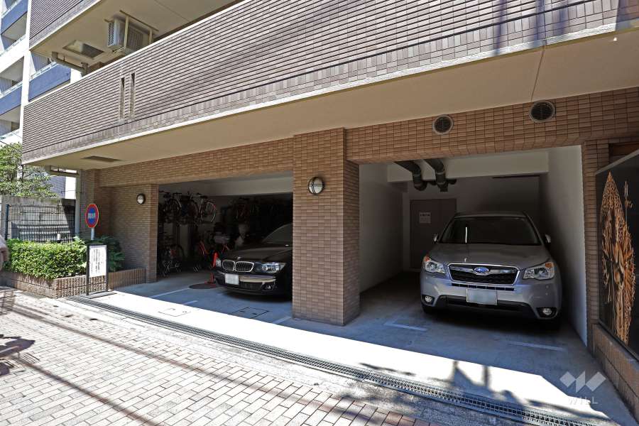 敷地内駐車場（屋内平面式）