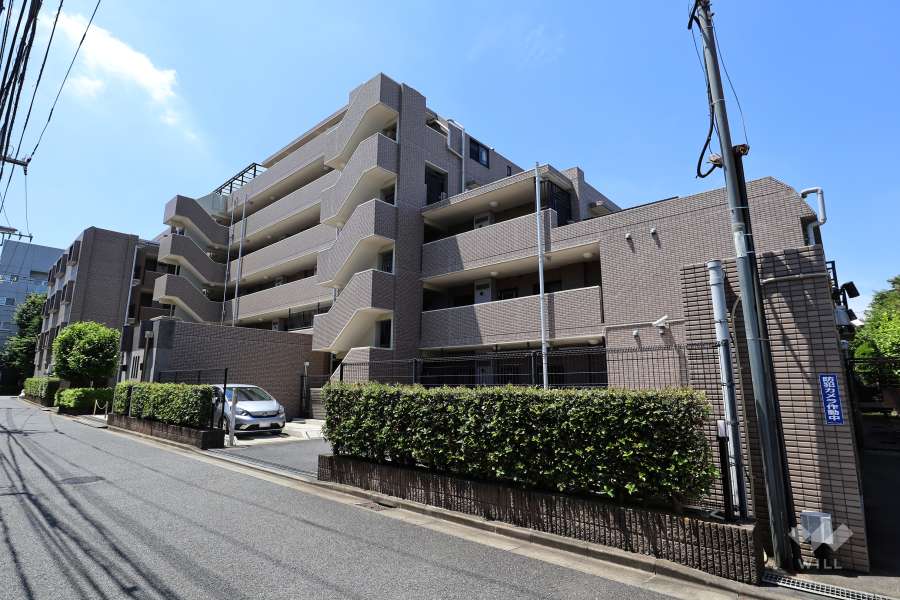 ライオンズマンション世田谷若林の外観（北東側から）