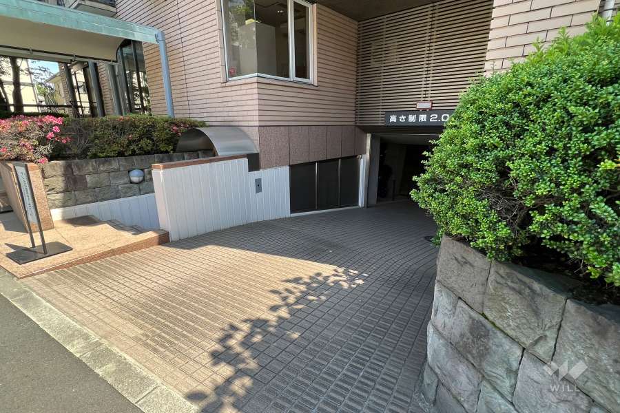 駐車場の出入り口