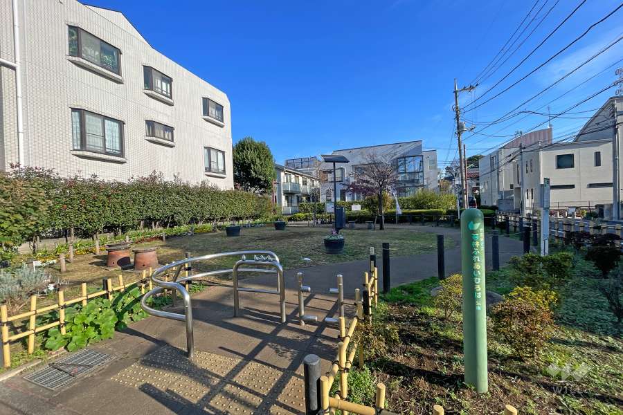 敷地東側に隣接した『若林ふれあいひろば公園』