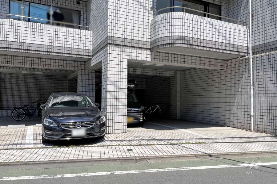 敷地内駐車場（屋外平面式・屋内平面式）