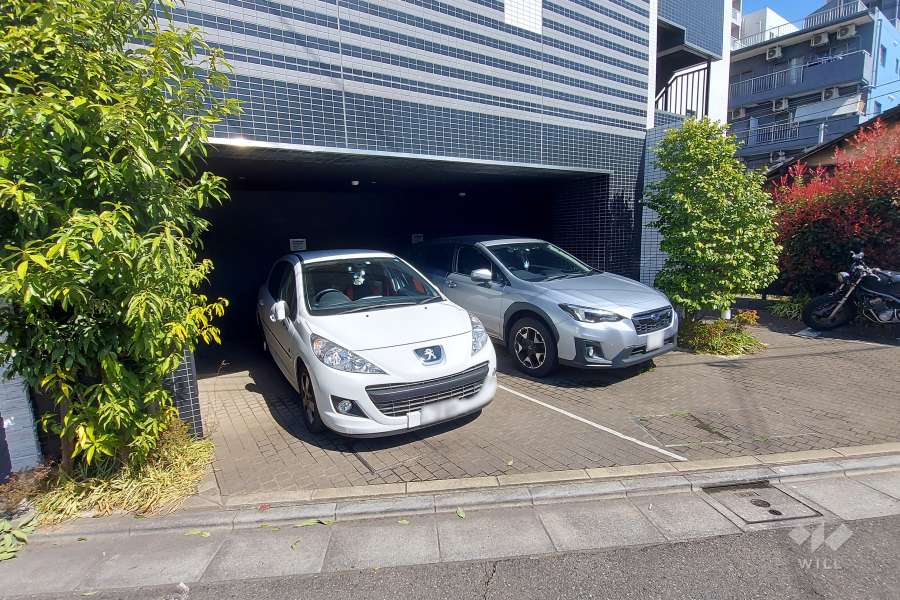 敷地内駐車場（屋外平面式）