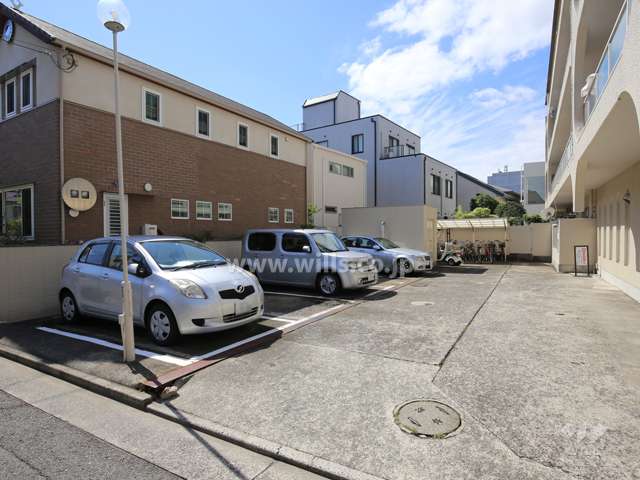 敷地内駐車場（屋外平面式）