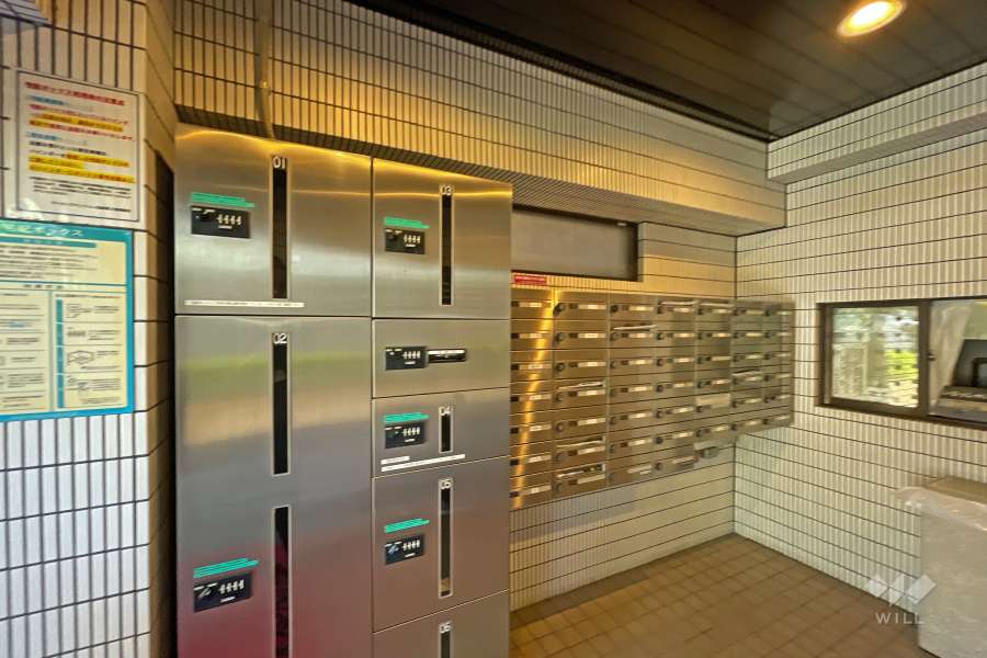 宅配ボックスと共用ポスト　