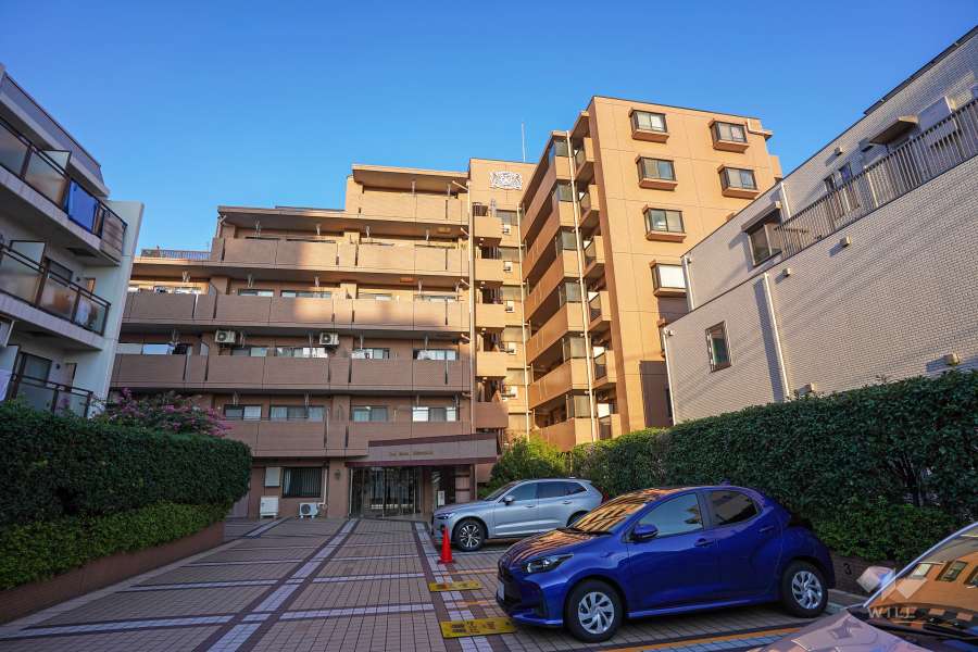 ライオンズガーデン下高井戸の外観（西側から）