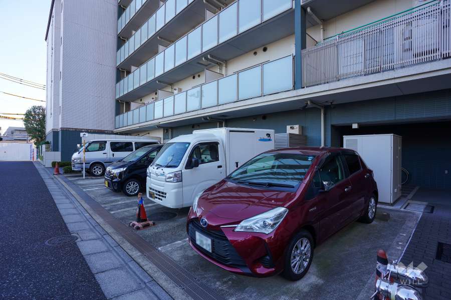 敷地内駐車場（屋外平面式）