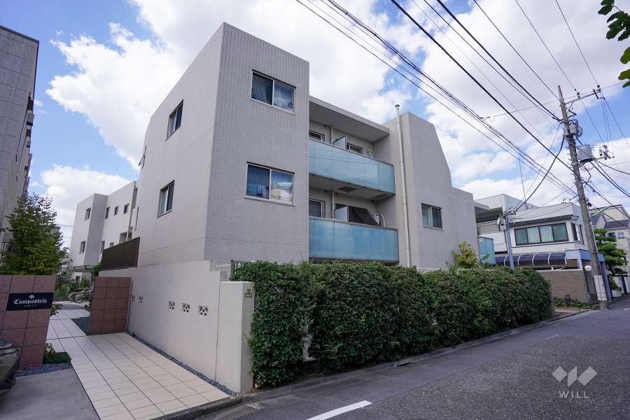 ホームズ世田谷松原の外観（南東側から）