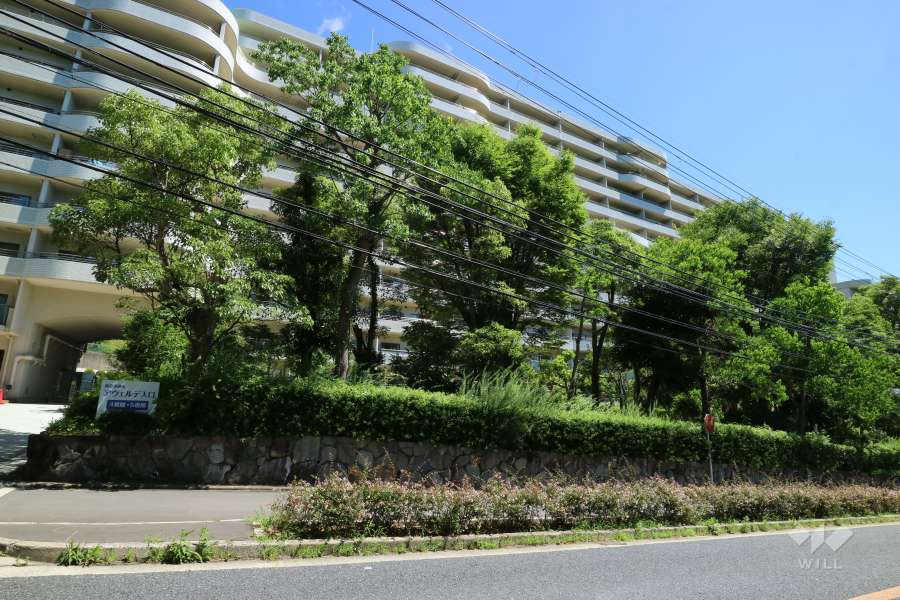 阪急逆瀬台アヴェルデ　4番館の外観（南西側から）