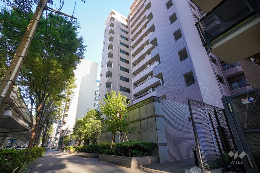 クリオレミントンハウス明大前の外観（北西側から）