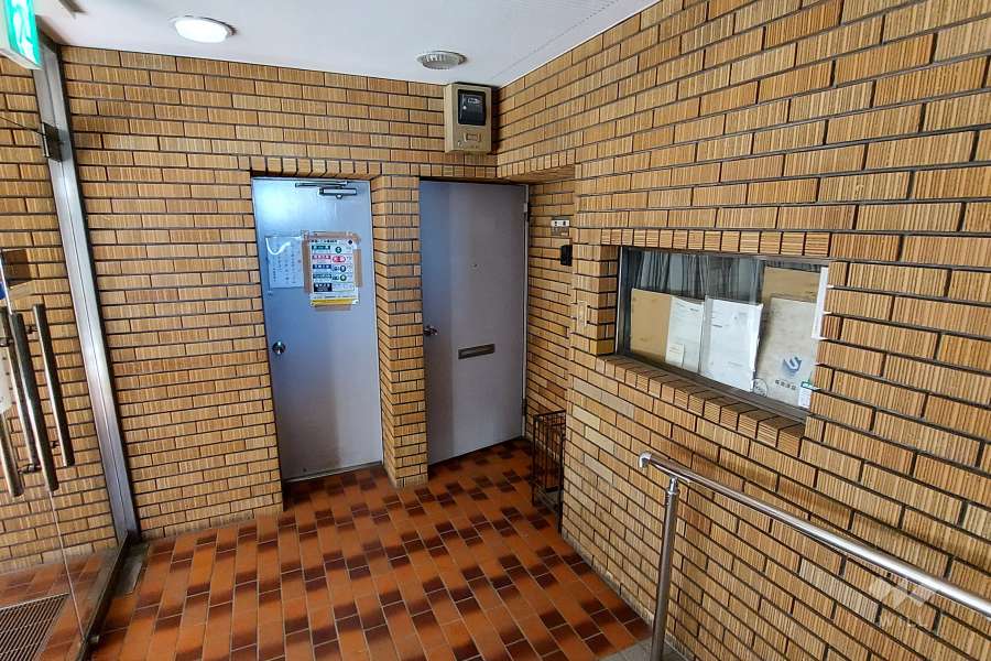 エントランスホール