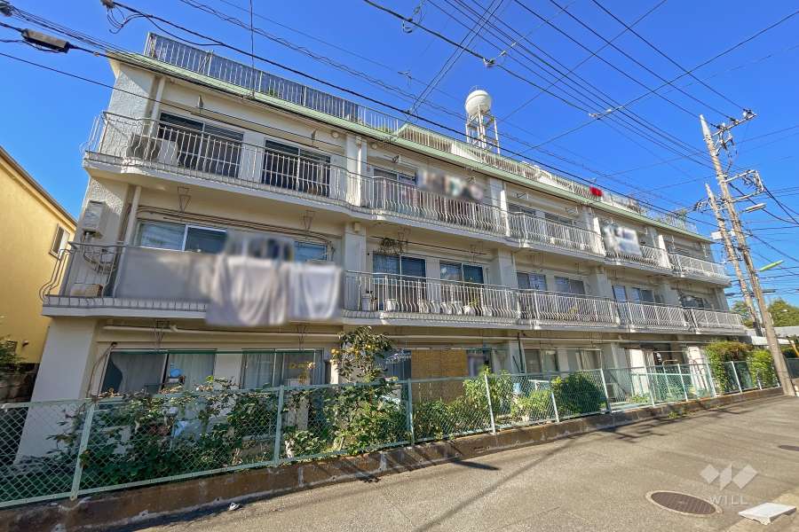 祖師谷ヒミコマンションの外観（南東側から）