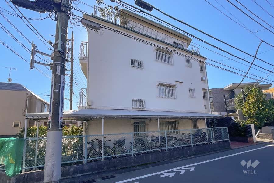 祖師谷ヒミコマンションの外観（北側から）