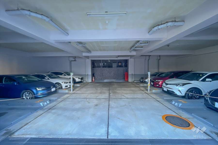 敷地内駐車場（屋内機会式）