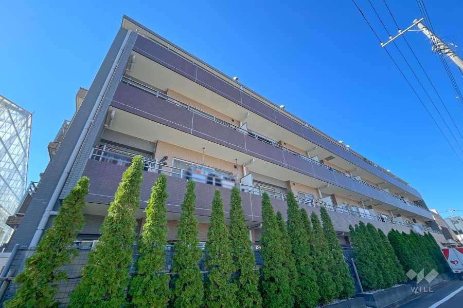 コンフィール千歳烏山の外観（南東側から）