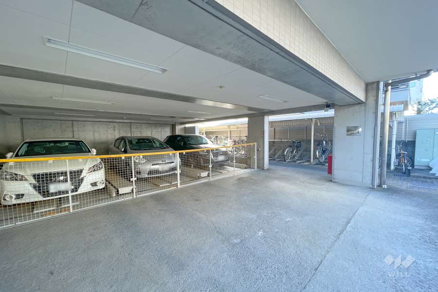 敷地内駐車場（屋内機械式）