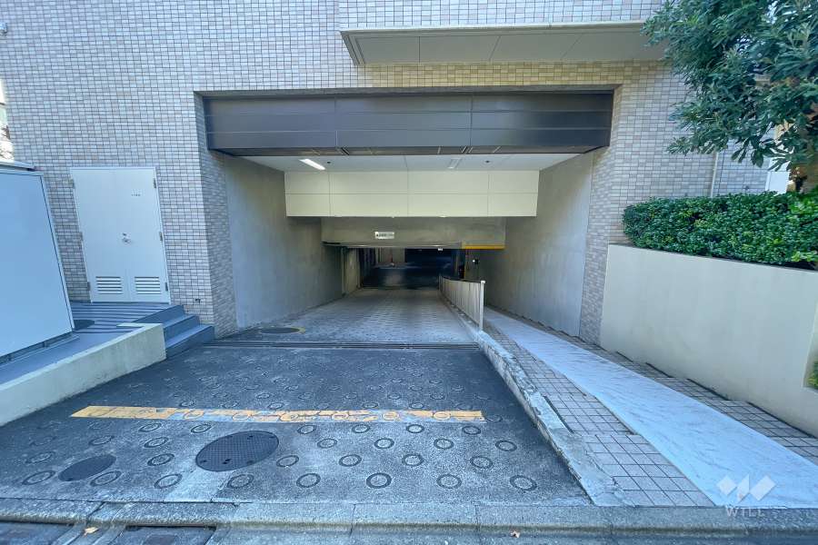 駐車場の出入り口