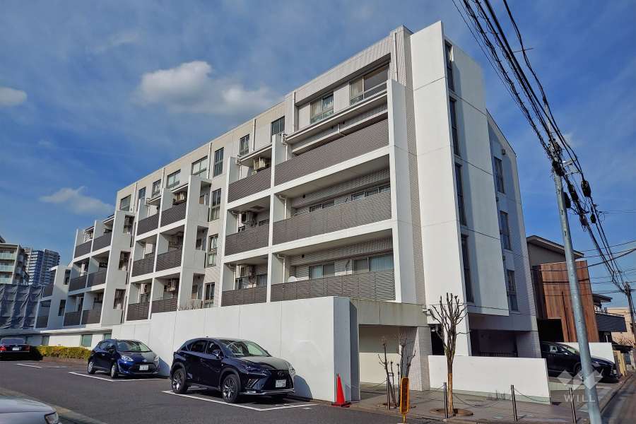 スタジオキュービィ千歳烏山の外観（南西側から）